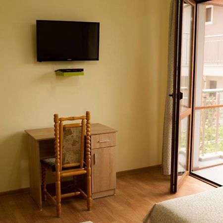 Alfa Guest Rooms With Parking Varna Eksteriør billede