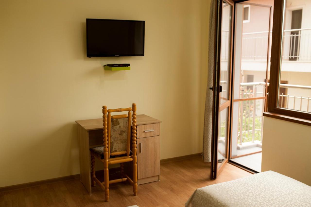 Alfa Guest Rooms With Parking Varna Eksteriør billede