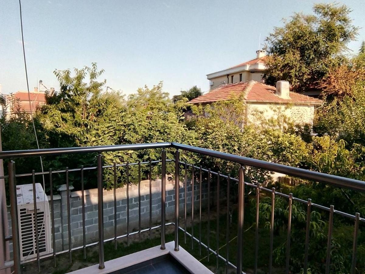 Alfa Guest Rooms With Parking Varna Eksteriør billede