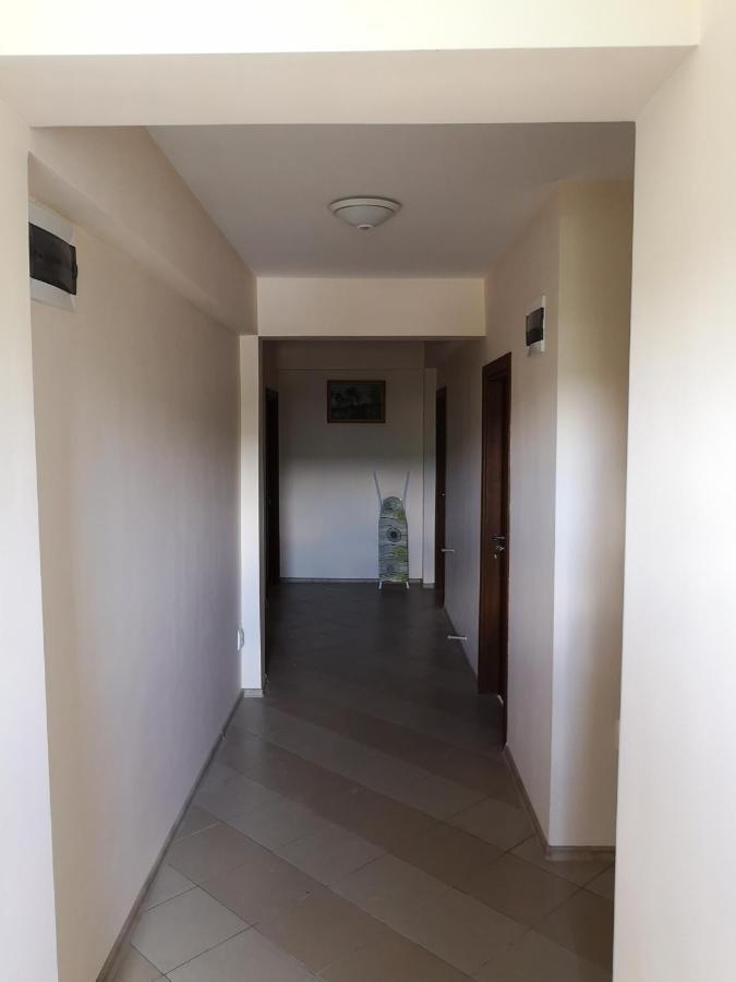 Alfa Guest Rooms With Parking Varna Eksteriør billede