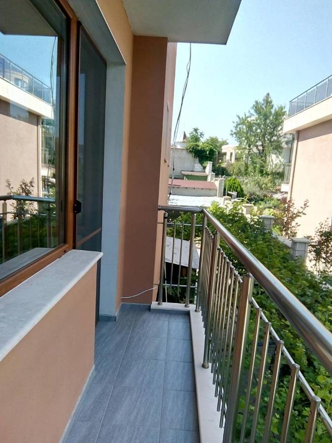 Alfa Guest Rooms With Parking Varna Eksteriør billede
